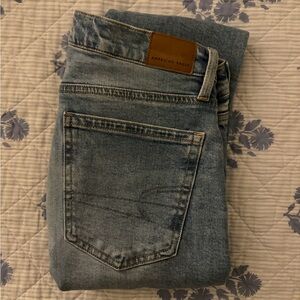 American Eagle Stovepipe High-Rise Jeans in Medium Blue